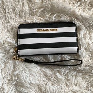 Michael Kors wristlet